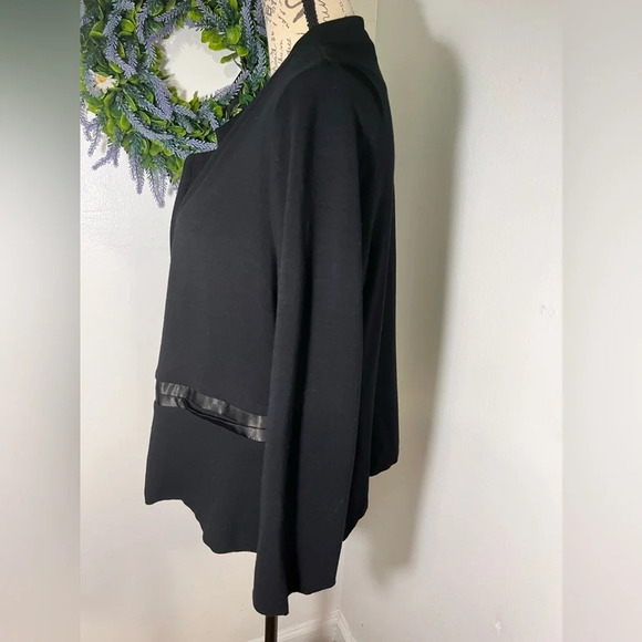 Harriet Kassman, XL, hidden button front longsleeve, satin trim stretchy jacket - Picture 3 of 9